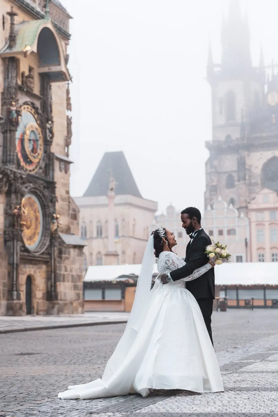 Prague Christmas December wedding photography — photo 4