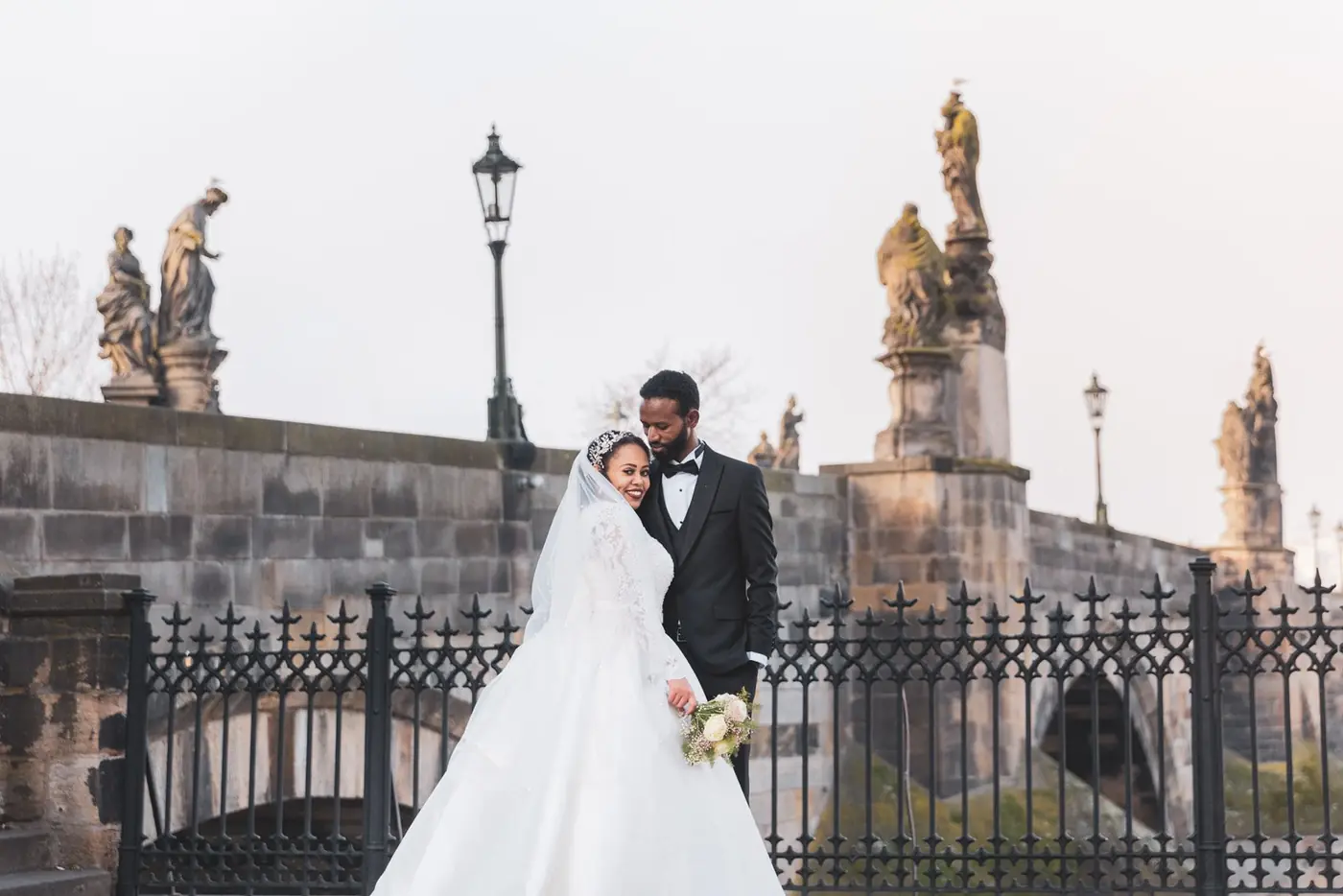 Prague Christmas December wedding photography — photo 12